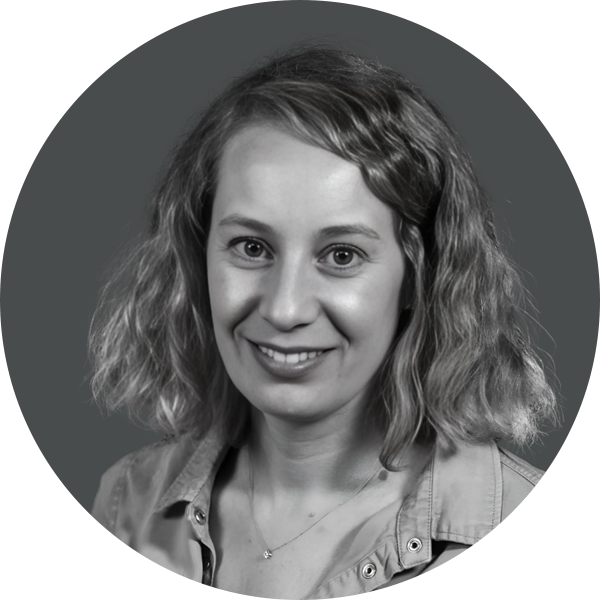 portrait_Anne-Laure-responsable-du-pole-communication